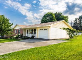 548 Hiwassee Rd, Madisonville, TN 37354