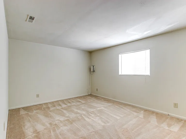 Harbor Inn Apartments — Photo 19
