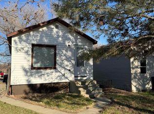 920 6th Ave E, Williston, ND 58801
