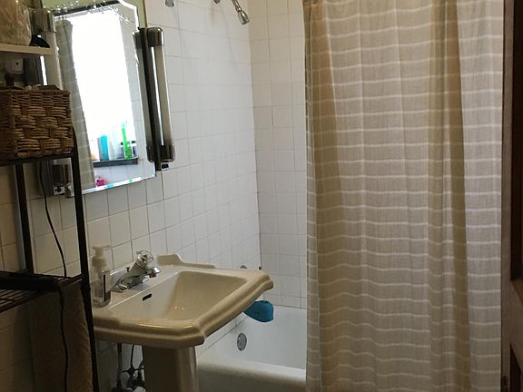 3rd image of 2733 N Troy St #1