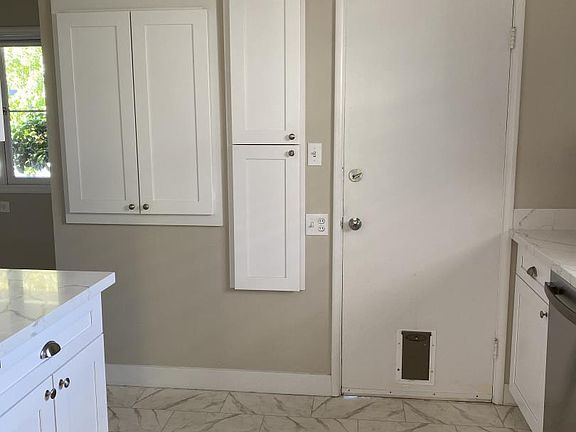 5th image of 139 Louise Ln