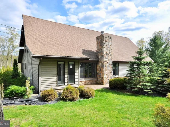 144 Main Rd, Spring Mills, PA 16875