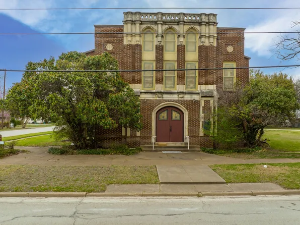 212 N Pleasant St, Hillsboro, TX 76645