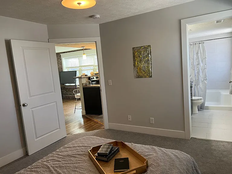 628 Park Ave — Photo 97