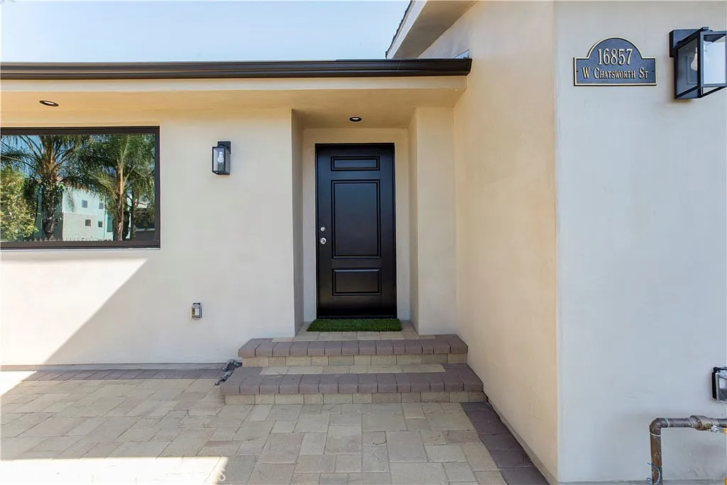 4 bed, 1554 sqft, $4,500 — Photo 2