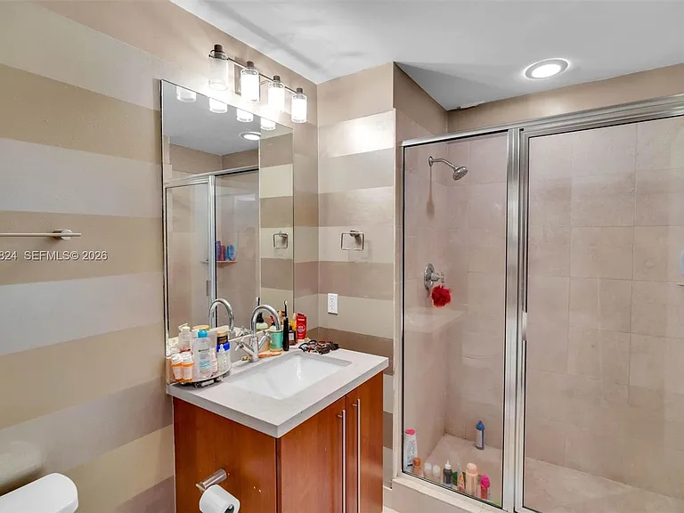79 SW 12th St #1605 — Photo 11