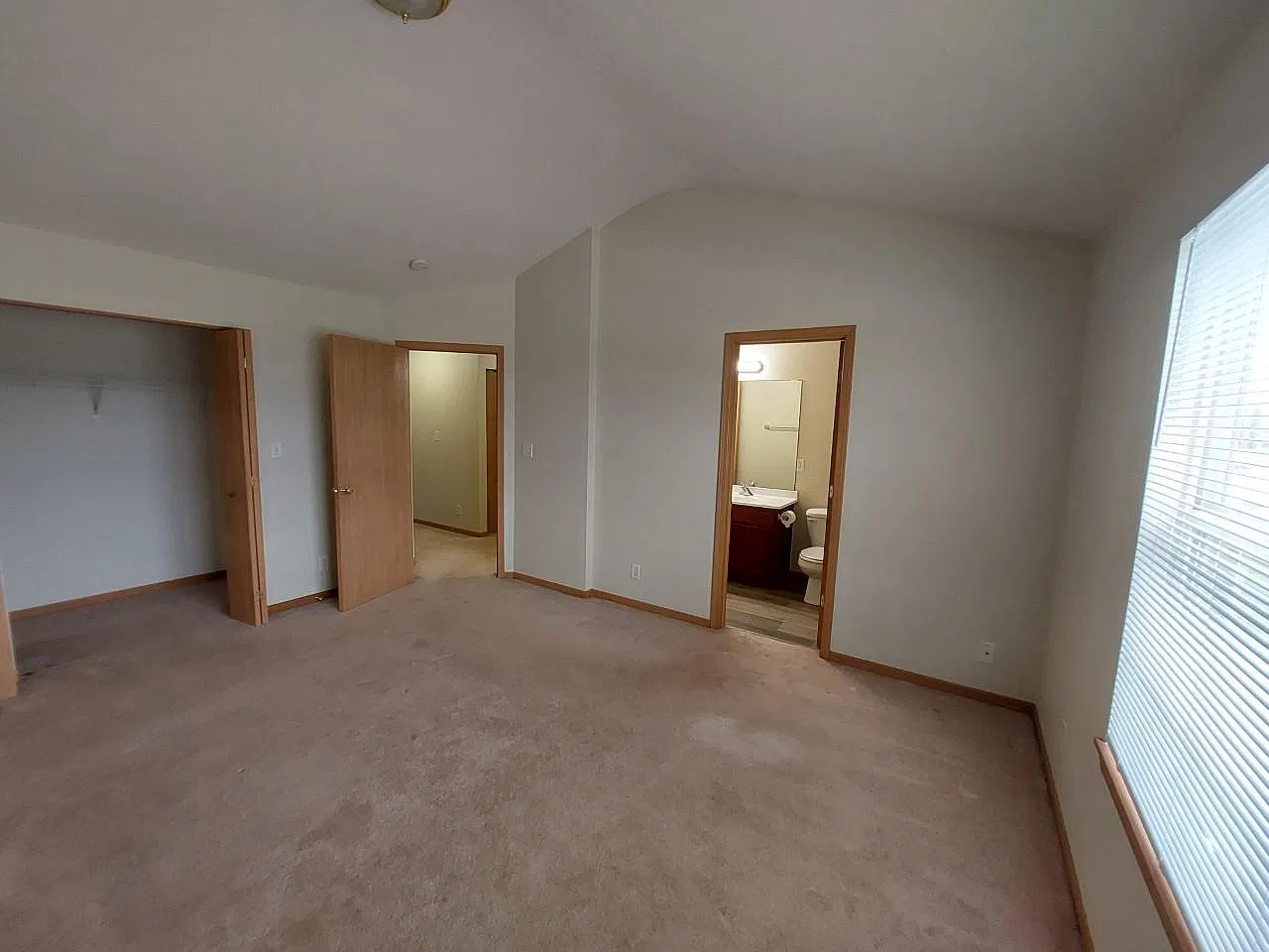3 bed, 1.5 bath, 1336 sqft, $1,700 — Photo 4