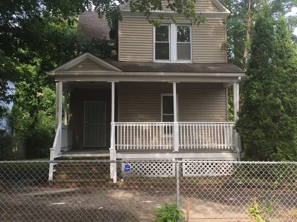594 E 99th St, Cleveland, OH 44108