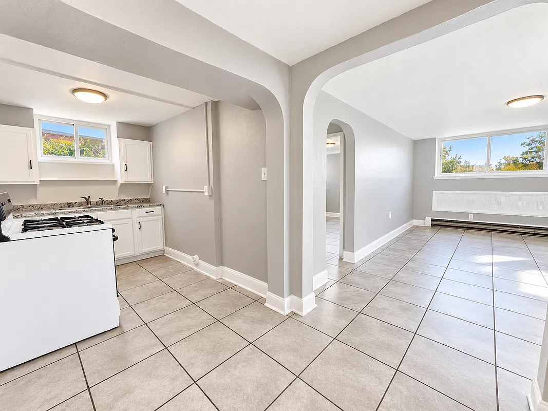 1 bed, 1.0 bath, 650 sqft, $750 — Photo 2