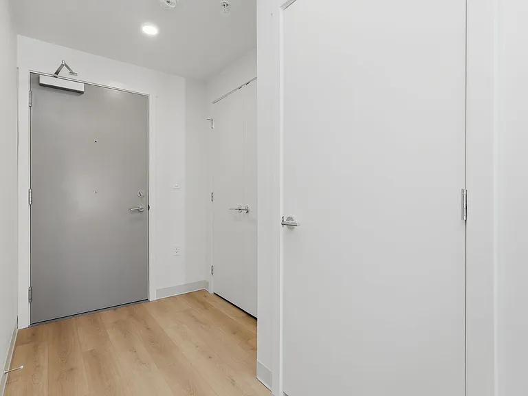 1529 Oxford St — Photo 38