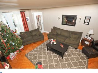 3021 Knorr St, Philadelphia, PA 19149