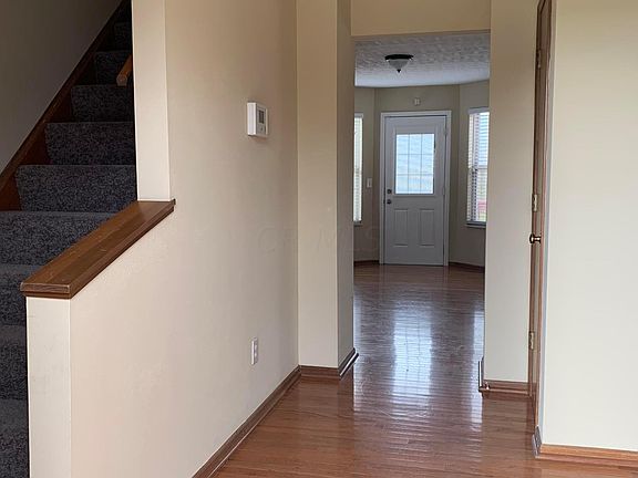 3rd image of 537 Courtland Ln