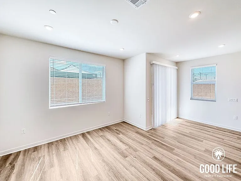7006 Solara Way — Photo 15