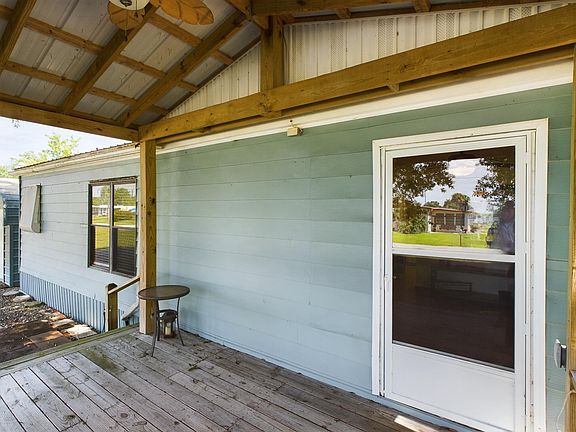 5th image of 1089 Bay Drive NW