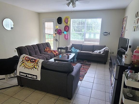 3rd image of 836A W Georgia St