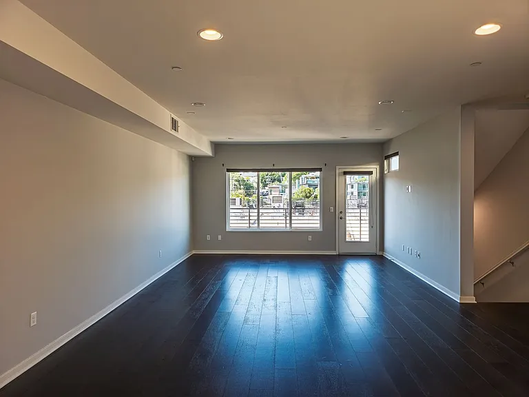 2926 Rowena Ave #2 — Photo 29