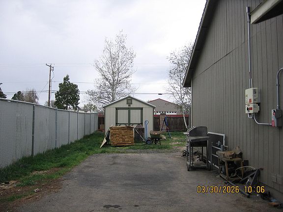 3rd image of 5556 State St
