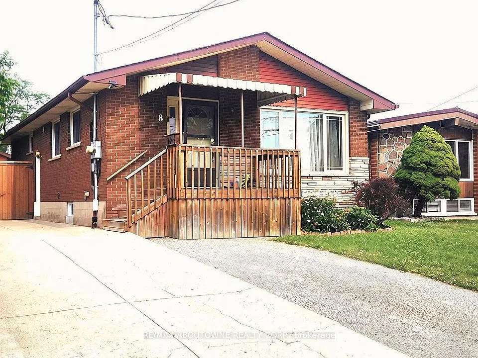 18 Greeningdon Dr #LOWER