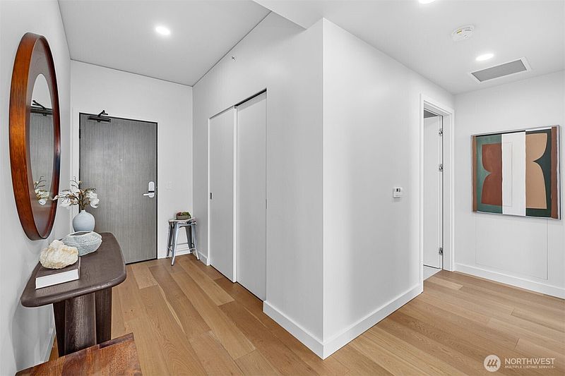 5th image of 121 Stewart Street #2402