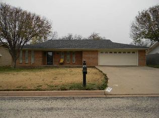 2702 33rd St, Snyder, TX 79549