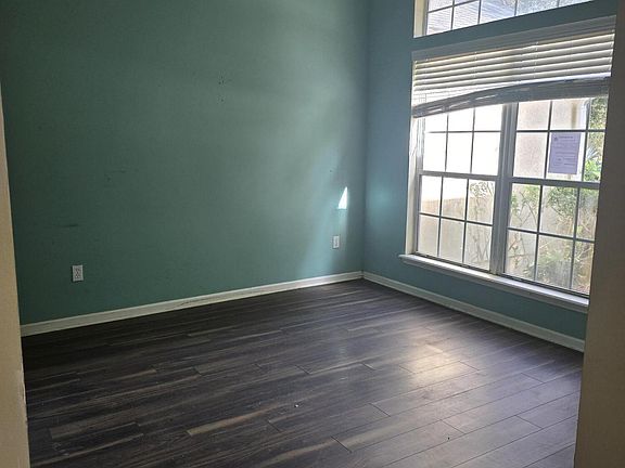 5th image of 3176 TOWER OAKS Drive
