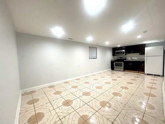2nd image of 2240 N Laramie Ave #G