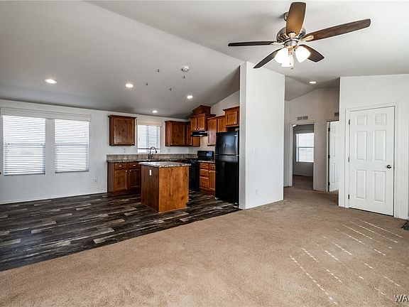 3rd image of 842 S Loretta Lane