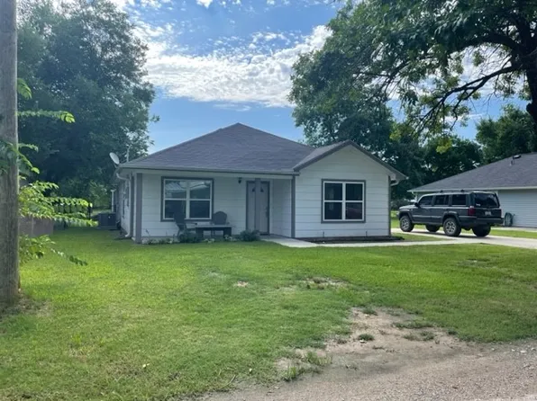 309 Depot St, Cumby, TX 75433