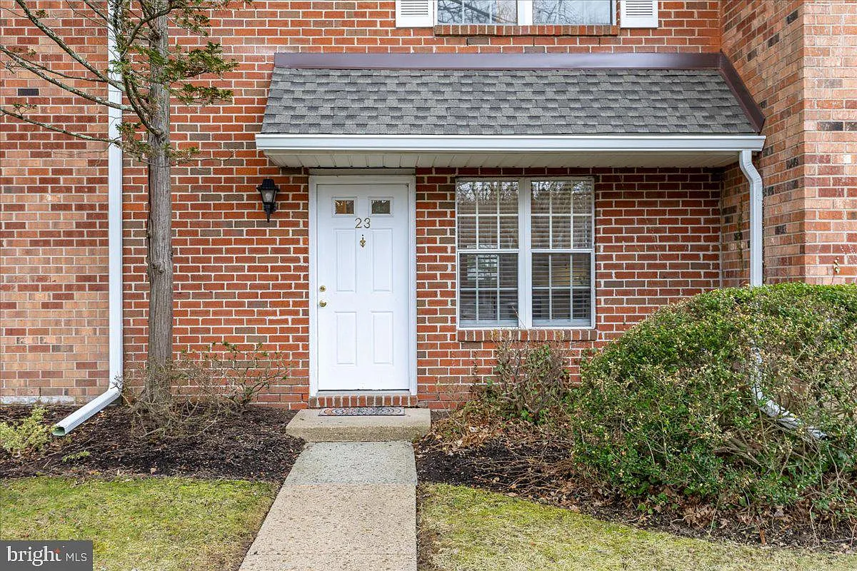 2 bed, 1.5 bath, 1068 sqft, $2,550 — Photo 2