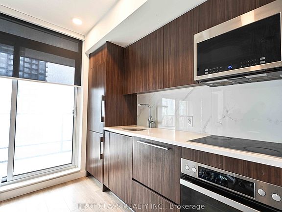 5th image of 38 Widmer St #3907