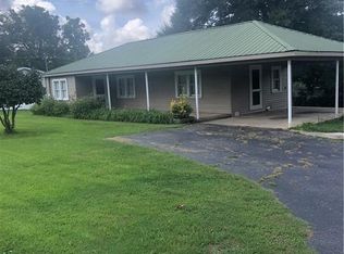 3909 Dicks Hill Pkwy, Mount Airy, GA 30563