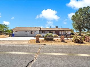 13640 Lakota Rd, Apple Valley, CA 92308
