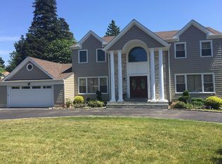 14 Kristi Dr, Jericho, NY 11753