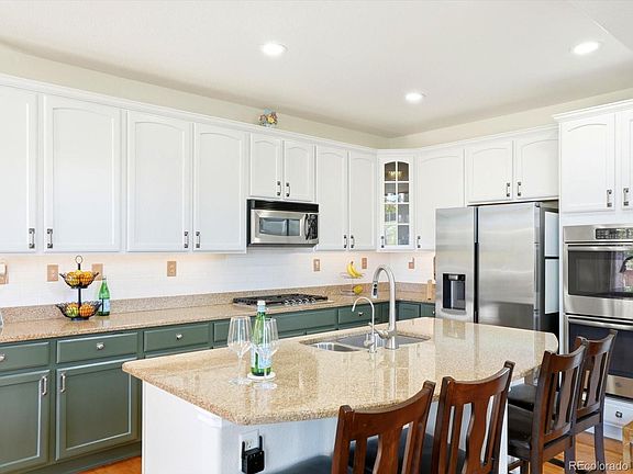 3rd image of 4946 Bluegate Drive