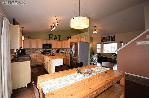 4th image of 633 Scotch Pine Dr