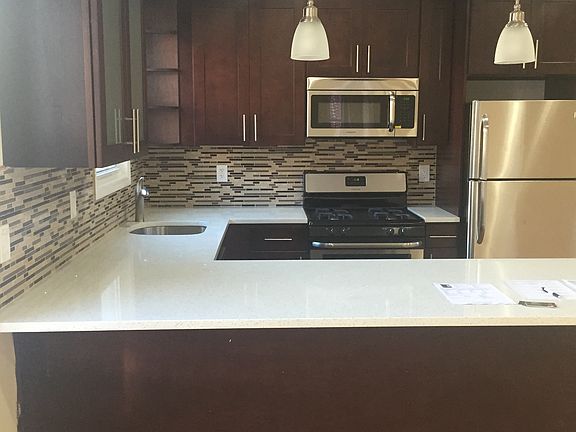 4th image of 86-01 85 St