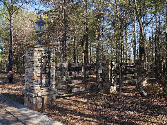 2nd image of 688 Bellegray Road