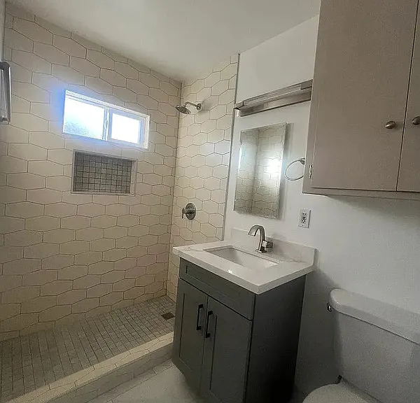915 Edith Ave #B — Photo 6