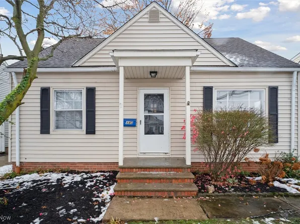 440 E 329th St, Willowick, OH 44095
