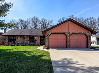 342 Woodlane Ct, Wood Dale, IL 60191