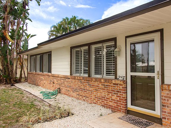 3rd image of 251 NE Faring Avenue