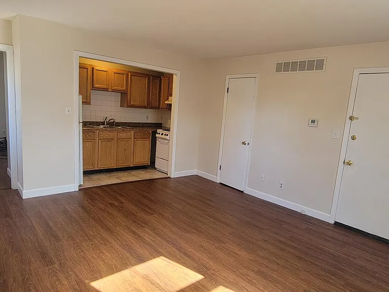 508 Douglas St #2 — Photo 7