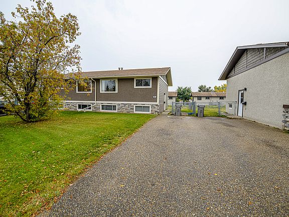 4th image of 9306 108th Ave #A