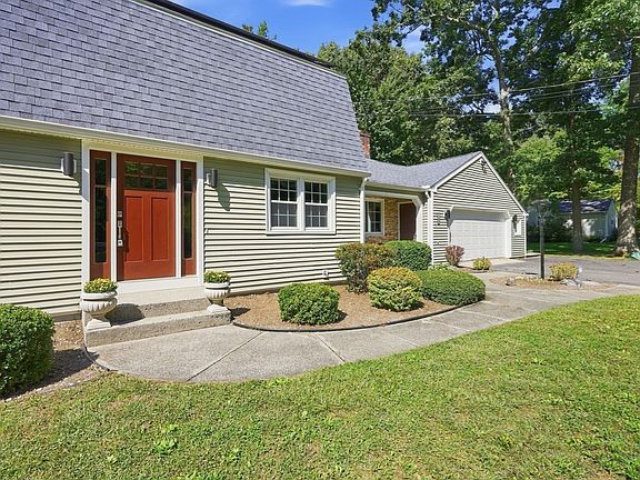 3rd image of 1105 Stony Hill Rd
