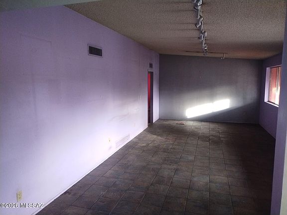 5th image of 8430 E Albion Pl