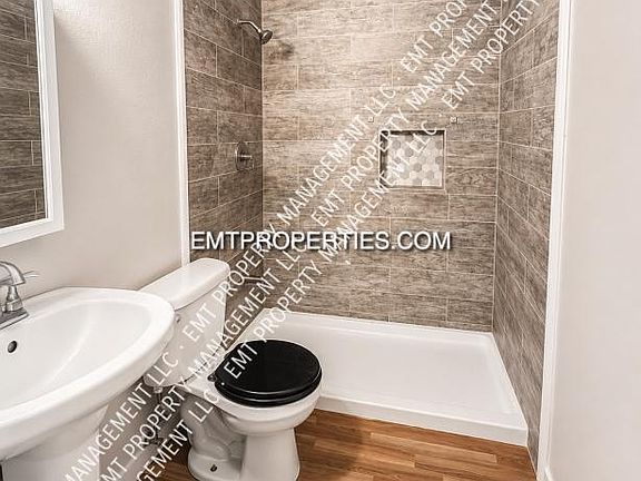 2nd image of 3024 Meister Rd #3024