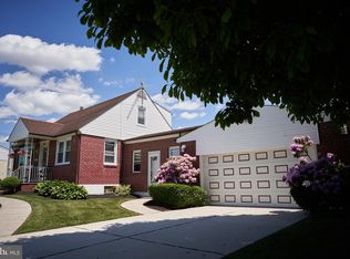 9655 Birwood St, Philadelphia, PA 19115