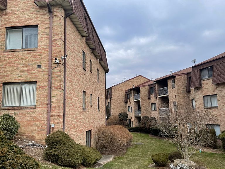 407 Kennedy Dr Spring Valley, NY, 10977 Apartments for Rent Zillow