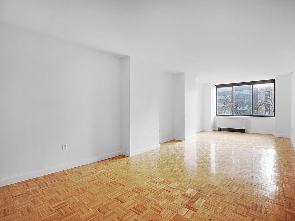 1st image of 360 W 43rd St APT S3b