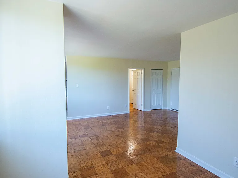2112 New Hampshire Avenue — Photo 44